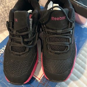 Reebok steel toe women’s work shoe size 101/2 wide new